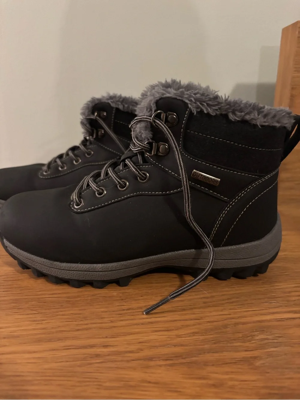 Mishansha Kids Outdoor Black Ankle Boots Hiking Walking Size 35 Kids 3.5 Faux